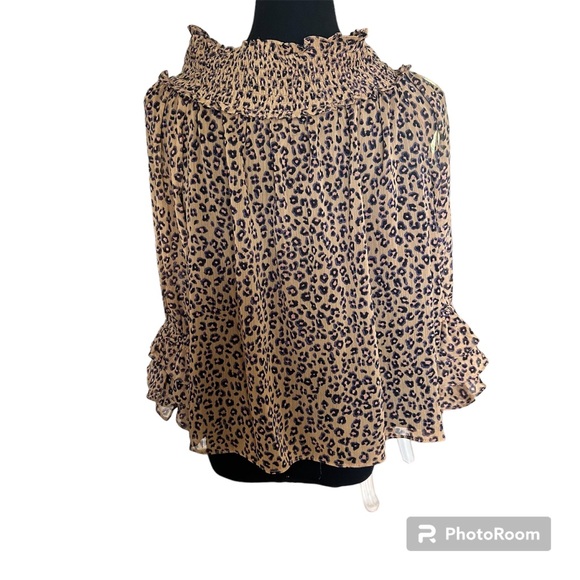 CeCe Cheetah Print Blouse | Small - Picture 3 of 4